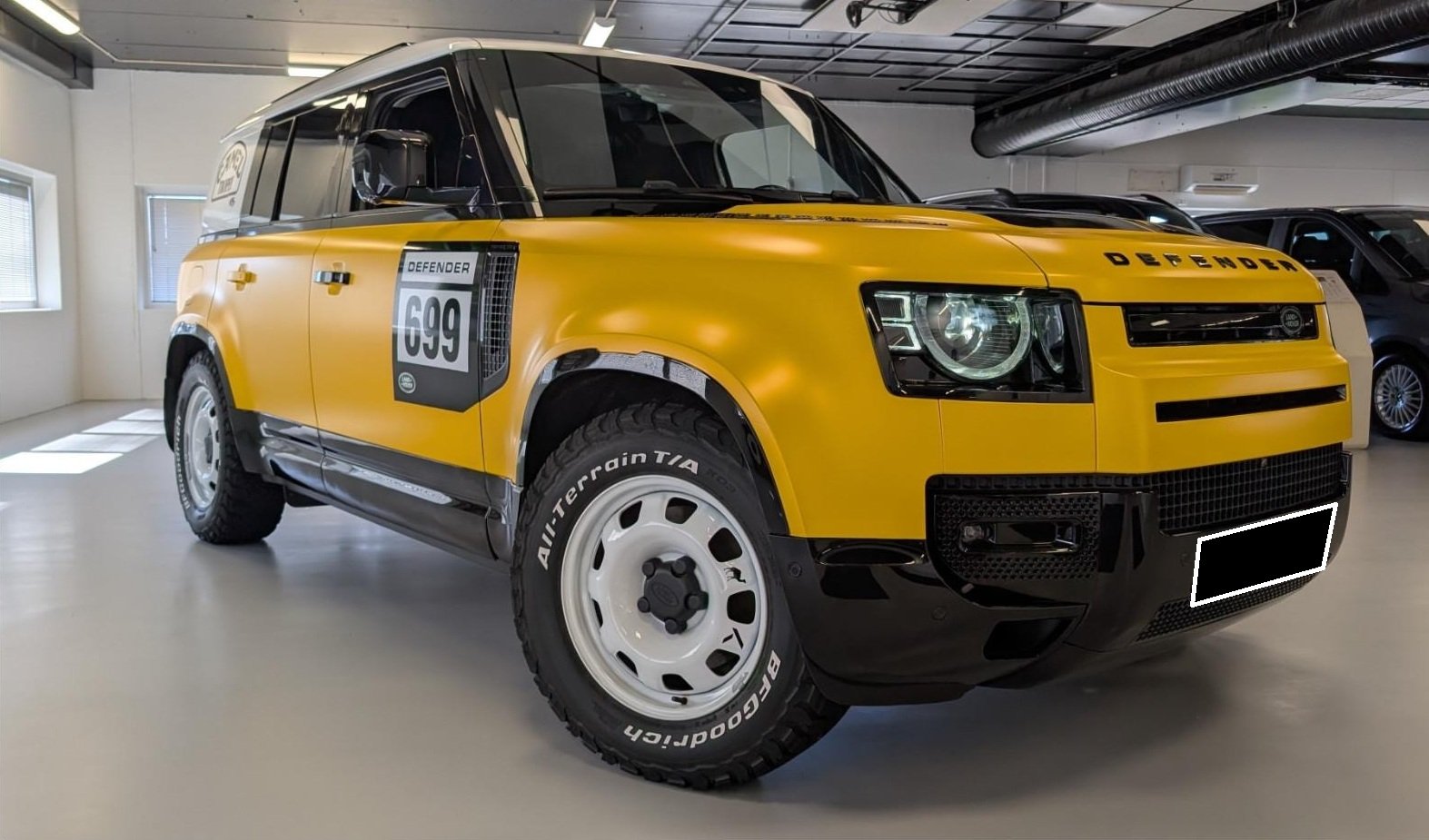 Land Rover Defender 110